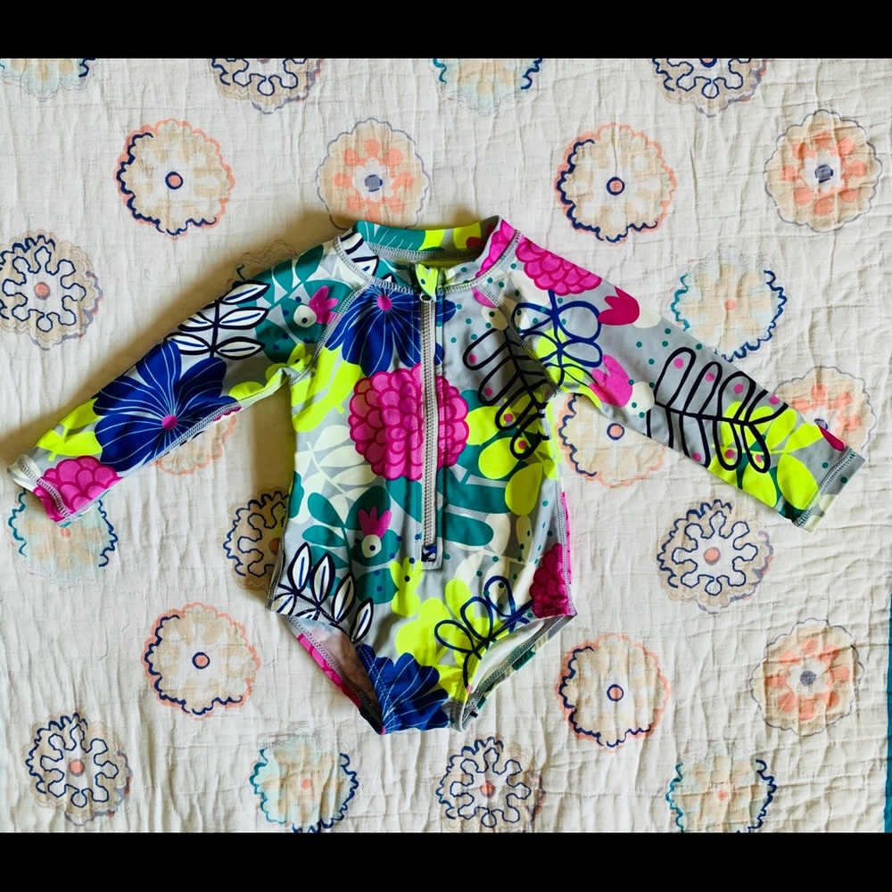 Tea Collection baby girl rash guard (9-12months)